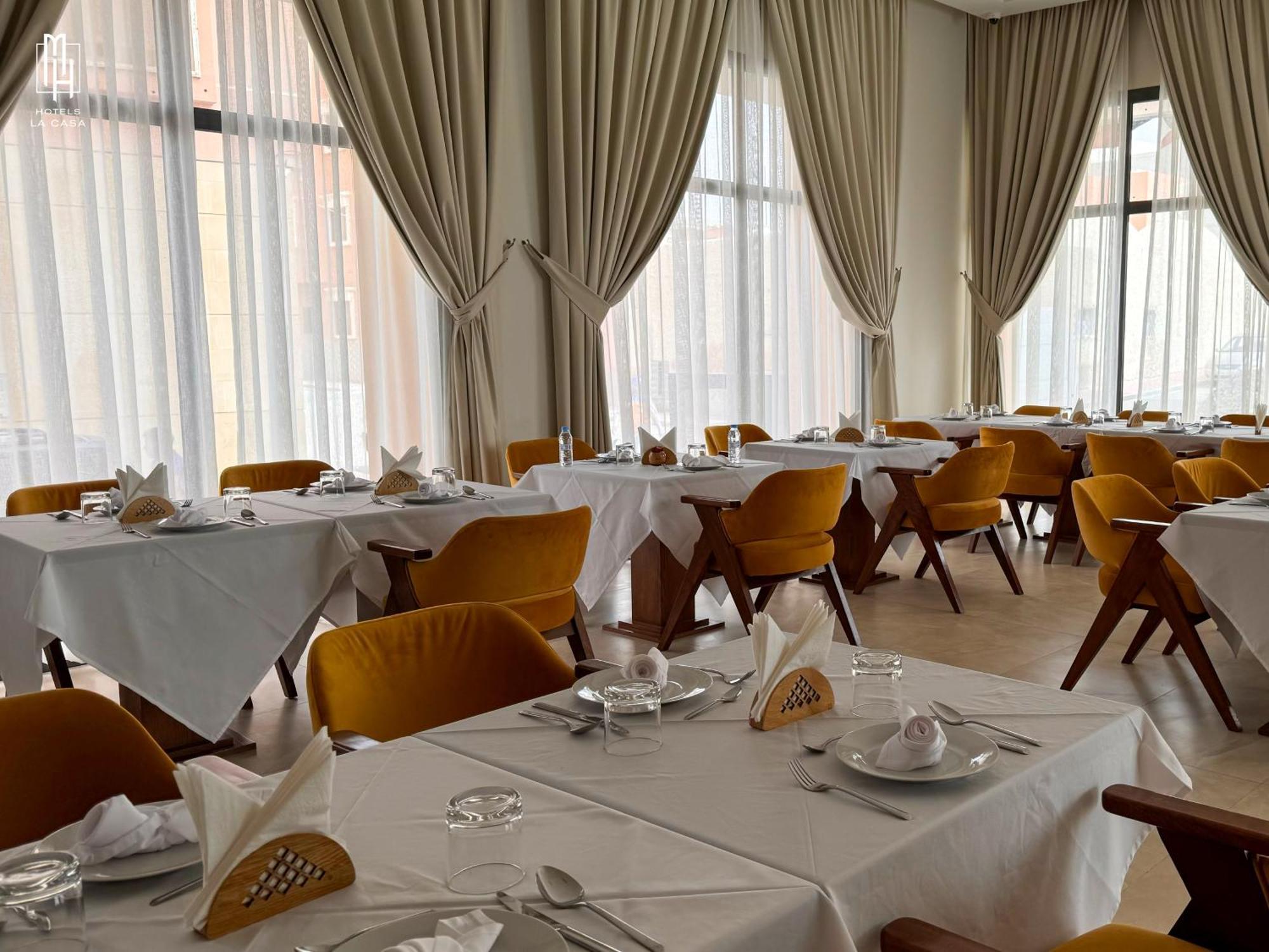 Mh Hotel La Casa Лаюне Екстериор снимка