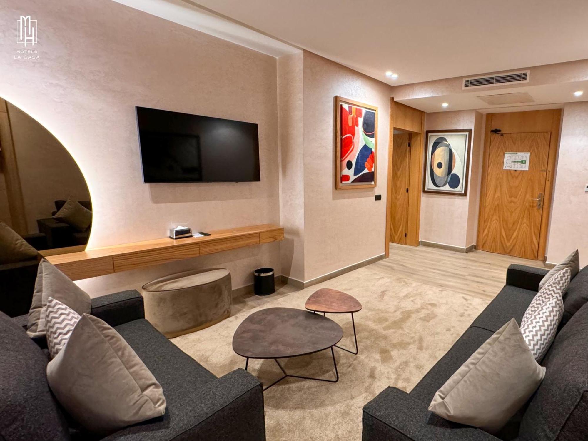 Mh Hotel La Casa Лаюне Екстериор снимка