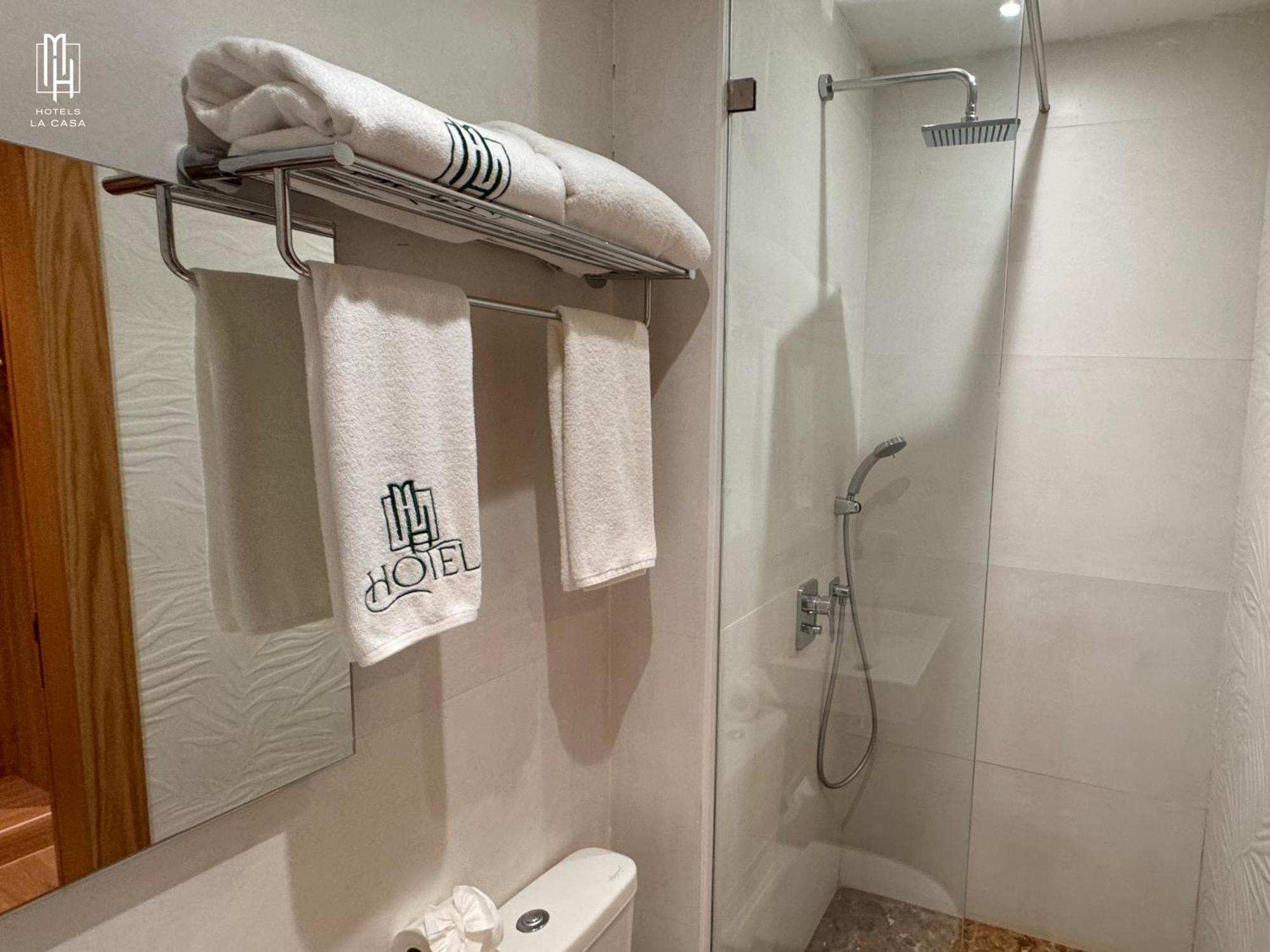 Mh Hotel La Casa Лаюне Екстериор снимка